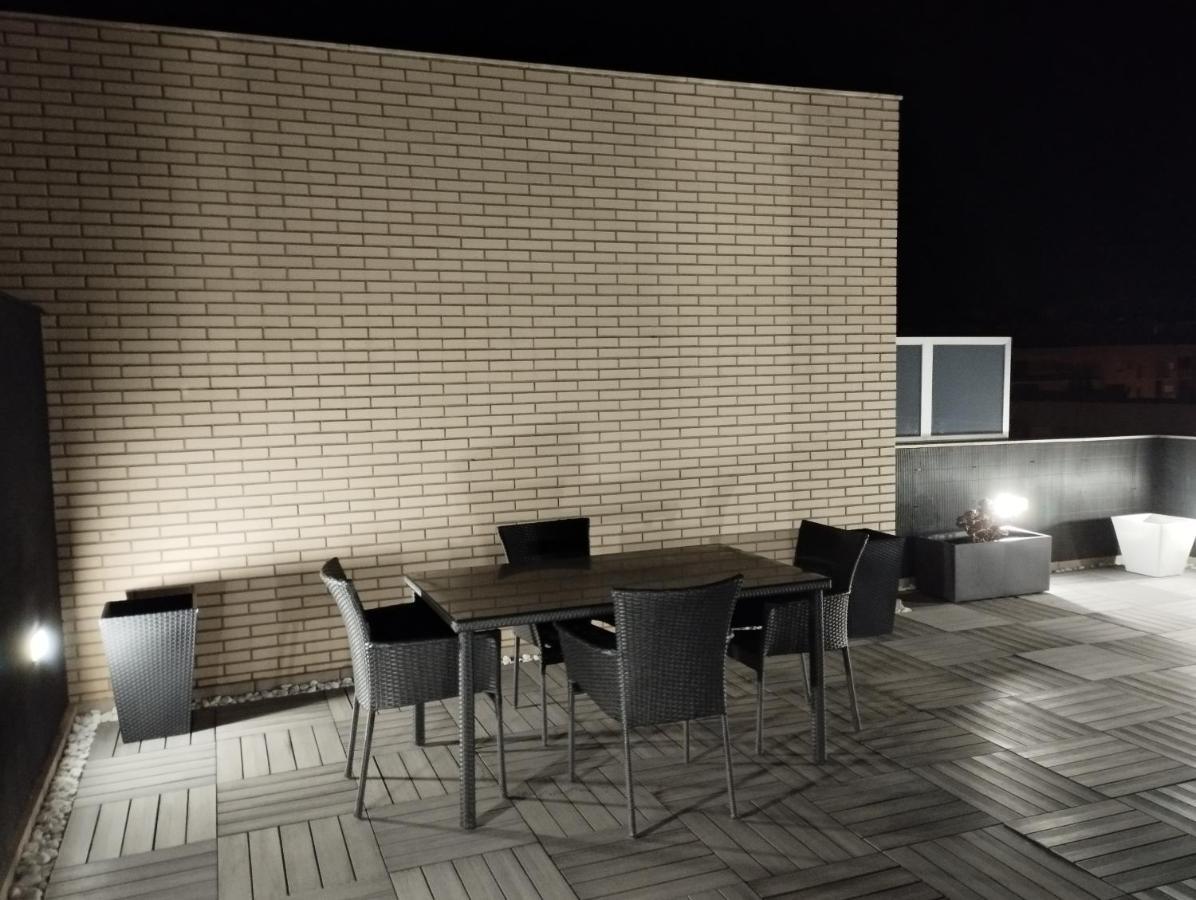 Atico Con Hidromasaje, Terraza Y Piscina En Ebrehogar Apartment Amposta Exterior photo